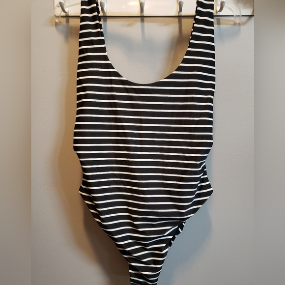 aerie Other - Aerie NWOT Super Scoop Black and White Stripe Tank, Large